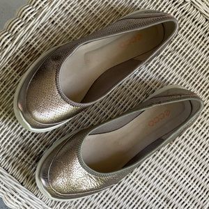 ECCO Sense Flat Metallic Gray size 37